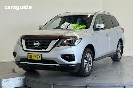 Silver 2017 Nissan Pathfinder Wagon St (4X2)