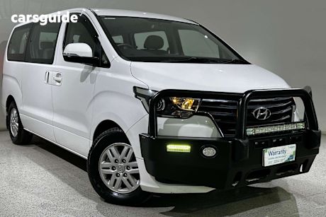 White 2019 Hyundai Imax Wagon Active