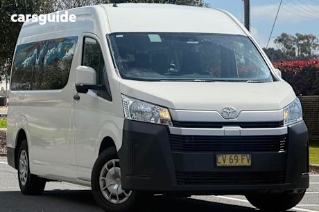 White 2019 Toyota HiAce Bus Commuter (12 Seats)