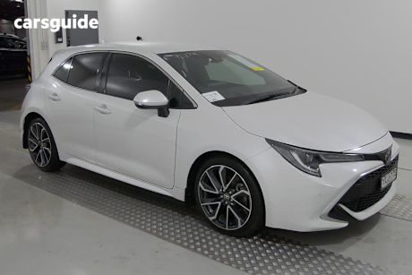 White 2021 Toyota Corolla Hatchback Zr