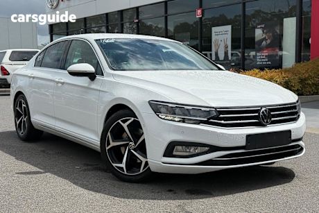 White 2021 Volkswagen Passat Sedan 140Tsi Business