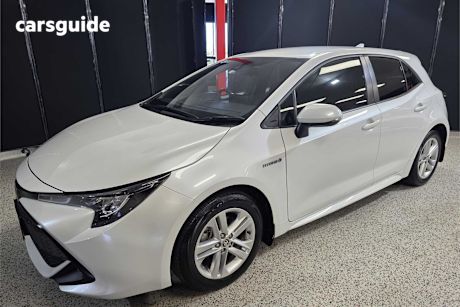 White 2020 Toyota Corolla Hatchback Ascent Sport (Hybrid)