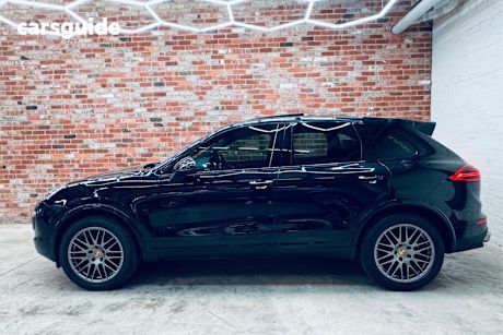 Black 2016 Porsche Cayenne Wagon Platinum Edition