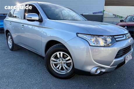 Silver 2013 Mitsubishi Outlander Wagon Ls (4X2)