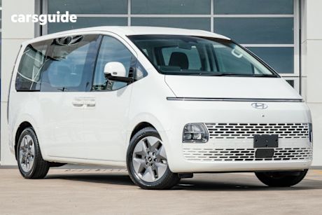 White 2023 Hyundai Staria Wagon
