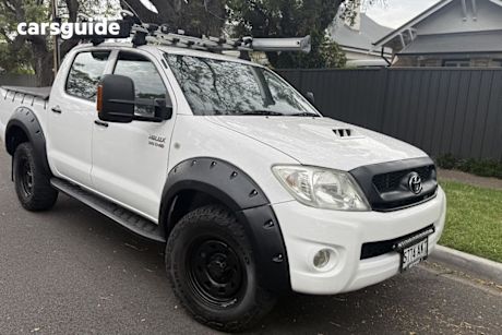 White 2011 Toyota Hilux Dual Cab Pick-up Sr (4X4)