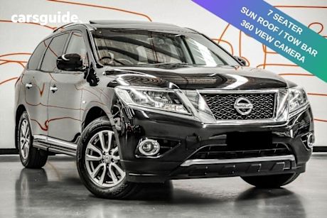 Black 2016 Nissan Pathfinder Wagon St-L (4X4)