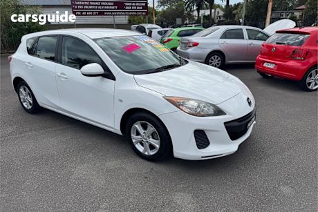 White 2011 Mazda 3 Hatchback Neo
