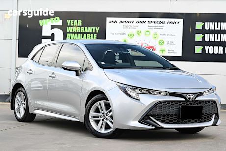 Silver 2018 Toyota Corolla Hatch ASCENT SPORT F