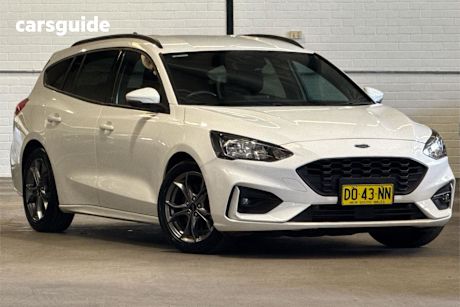 White 2020 Ford Focus Wagon St-Line