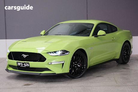 Green 2019 Ford Mustang Fastback Gt 5.0 V8