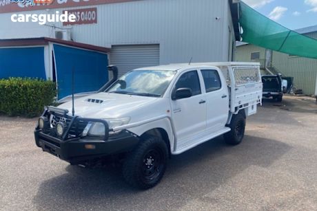 White 2014 Toyota Hilux Dual Cab Chassis Sr (4X4)