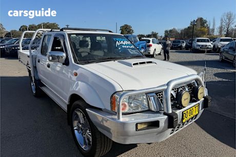 White 2013 Nissan Navara Dual Cab Pick-up St-R (4X4)