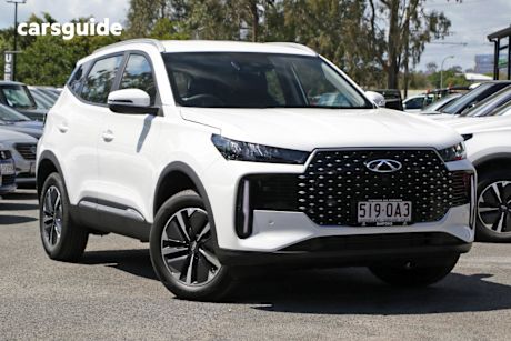 White 2025 Chery Tiggo 4 SUV HYBRID URBAN F