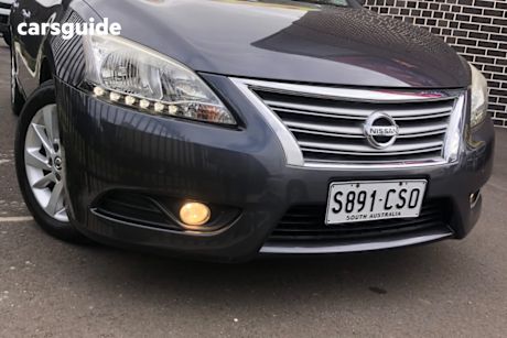 Grey 2013 Nissan Pulsar Sedan St-L