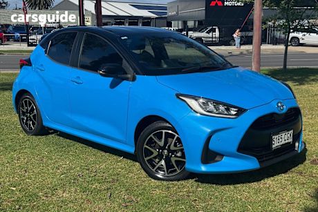 Blue 2020 Toyota Yaris Hatch ZR F