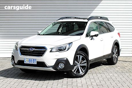 White 2019 Subaru Outback Wagon 2.5I Premium