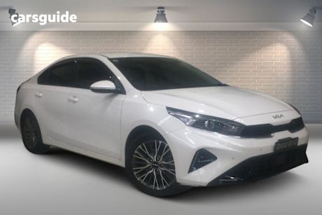 White 2021 Kia Cerato Sedan Sport
