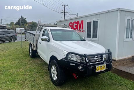 White 2015 Nissan Navara Cab Chassis Rx (4X4)