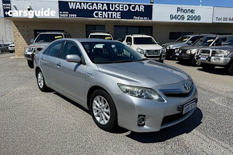 Silver 2010 Toyota Camry Sedan Luxury Hybrid