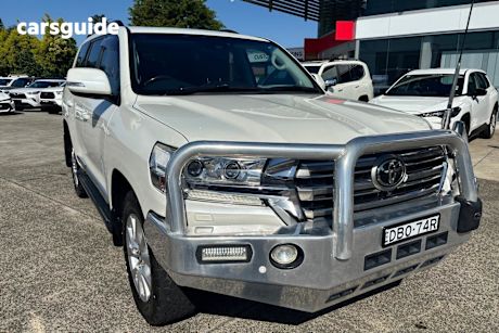 White 2015 Toyota Landcruiser Wagon Sahara (4X4)