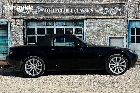 Black 2005 Mazda MX-5 Convertible