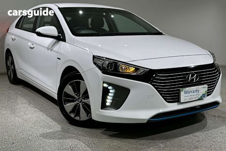 White 2019 Hyundai Ioniq Hatch PLUG-IN ELITE F
