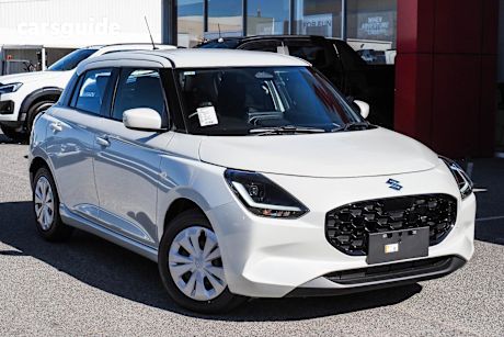 White 2025 Suzuki Swift Hatch