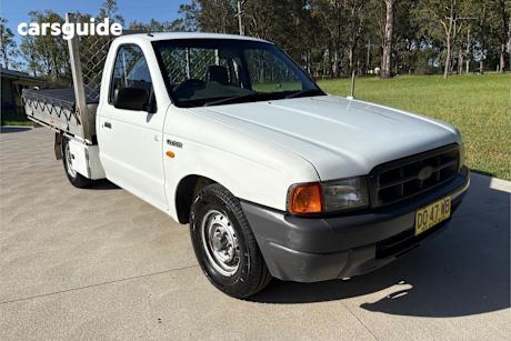 White 2000 Ford Courier Cab Chassis Gl