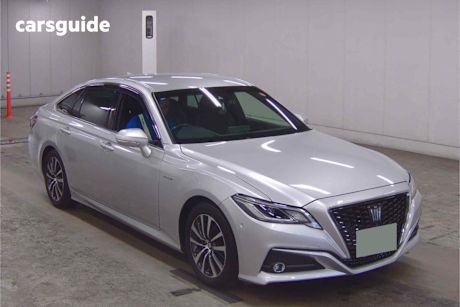 Silver 2020 Toyota Crown Sedan SC PACKAGE