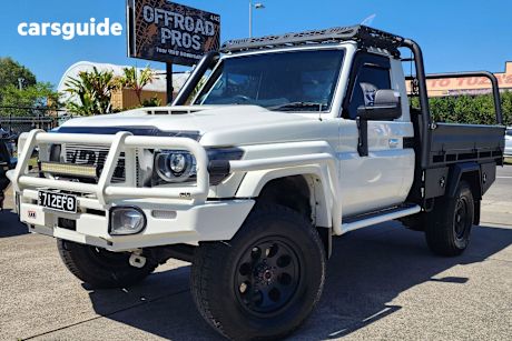 White 2016 Toyota Landcruiser Cab Chassis Gxl (4X4)