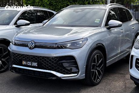 Silver 2025 Volkswagen Tiguan Wagon 195Tsi R-Line
