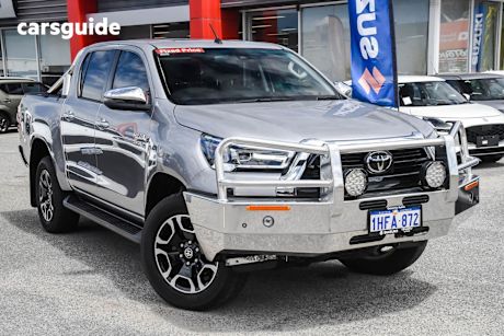 Silver 2020 Toyota Hilux Double Cab Pick Up Sr5 (4X4)