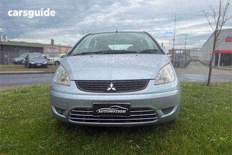 Silver 2009 Mitsubishi Colt Hatchback Es
