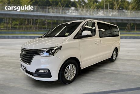 White 2018 Hyundai Imax Wagon Active