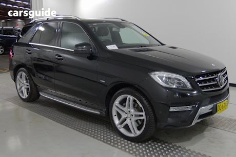 Black 2012 Mercedes-Benz ML350 Wagon Cdi Bluetec (4X4)