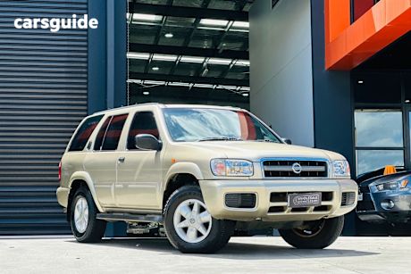 Gold 2002 Nissan Pathfinder Wagon Ti (4X4)