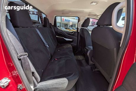 Red 2020 Nissan Navara Dual Cab Pick-up Sl (4X4)