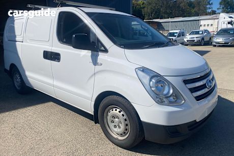 White 2017 Hyundai Iload Van 3S Twin Swing