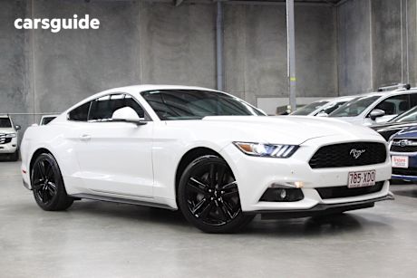 White 2017 Ford Mustang Coupe Fastback 2.3 Gtdi
