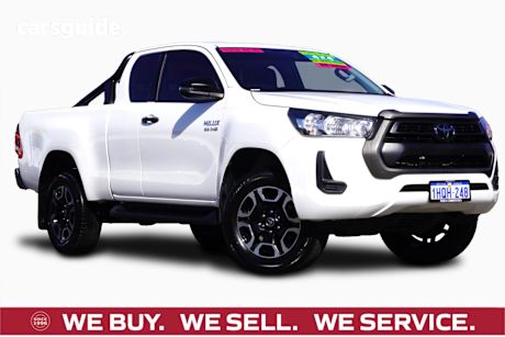 White 2022 Toyota Hilux X Cab Cab Chassis Sr (4X4)