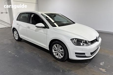 White 2015 Volkswagen Golf Hatchback 90 Tsi Comfortline