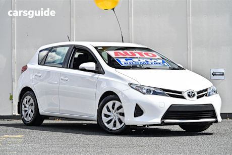 White 2014 Toyota Corolla Hatchback Ascent