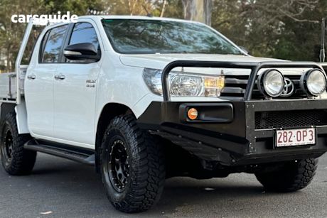 White 2016 Toyota Hilux Dual Cab Utility Sr (4X4)