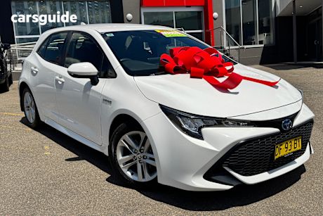 White 2022 Toyota Corolla Hatchback Ascent Sport Hybrid