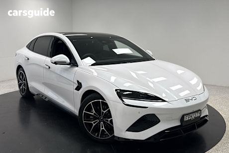 White 2025 BYD Seal Sedan Premium