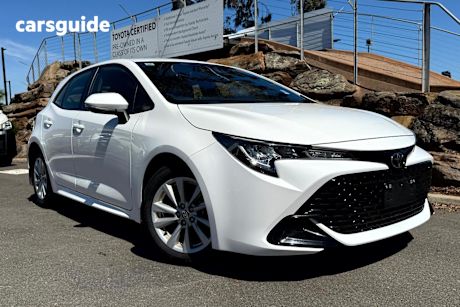 White 2022 Toyota Corolla Hatchback Ascent Sport