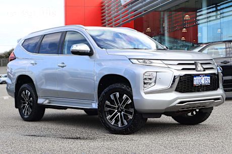 Silver 2020 Mitsubishi Pajero Sport Wagon Exceed (4X4) 7 Seat