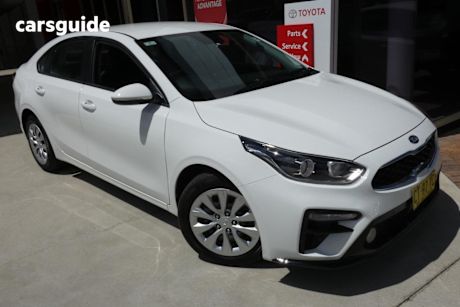 White 2018 Kia Cerato Sedan S