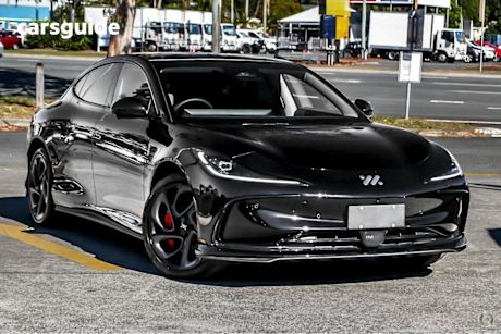 Black 2025 MG Im5 Sedan Performance